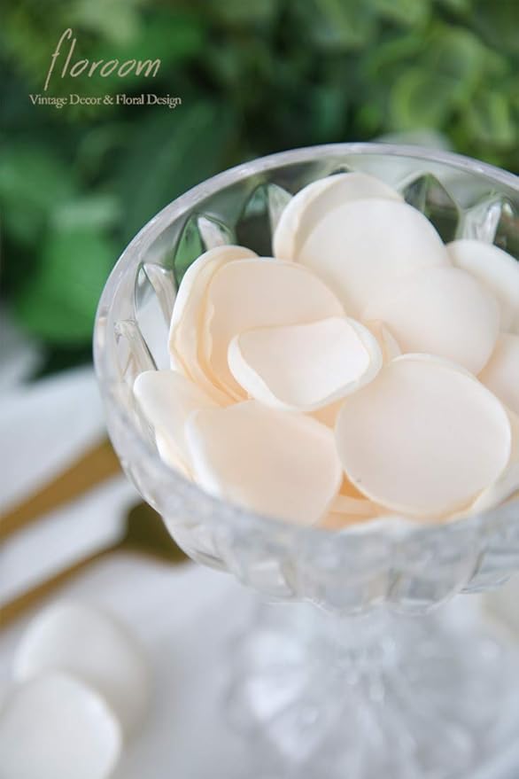 Floroom 500pcs Rose Petals Cream Faux Silk Flower Petals - Image 5