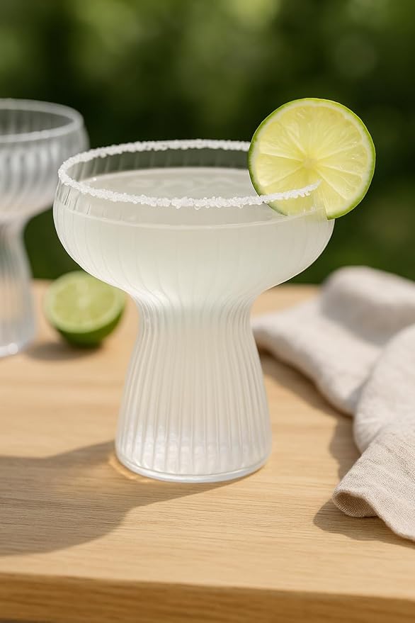 Lunara Clear Plastic Margarita Glasses, 11 oz, Disposable Party Cups - Image 3