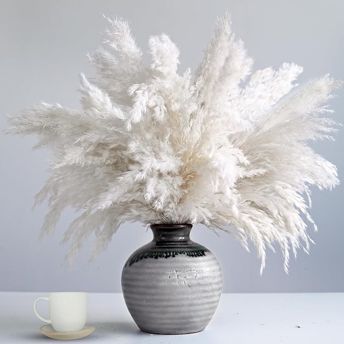 35-inch Tall White Pampas Grass Bouquet Decor by Unknown