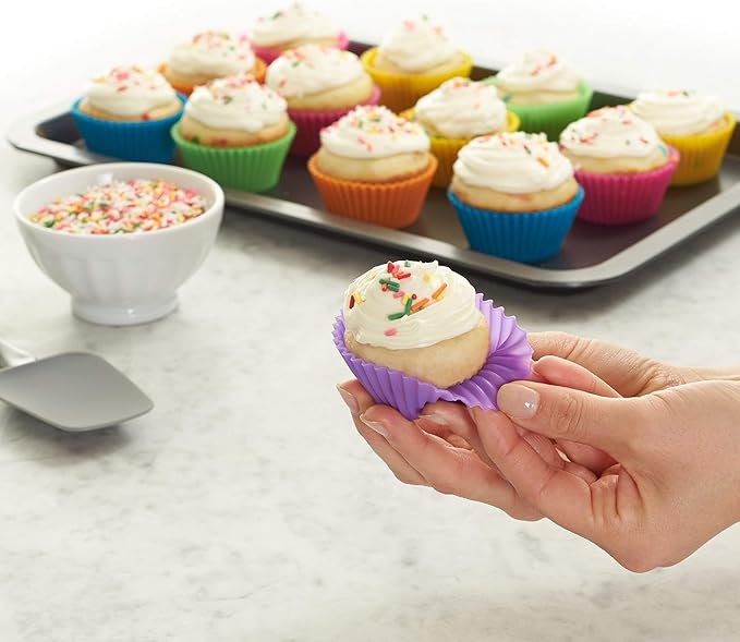 Amazon Basics Reusable Silicone Baking Cups, BPA Free Muffin Liners, Dishwasher - Image 5