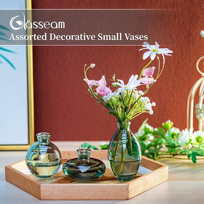 Small Glass Bud Vase for Centerpieces - Image 4