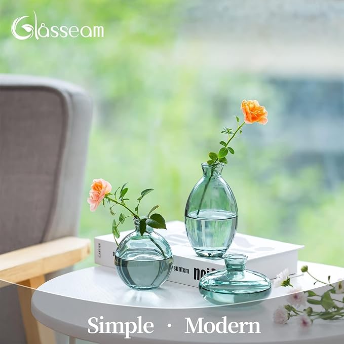 Small Glass Bud Vase for Centerpieces - Image 5