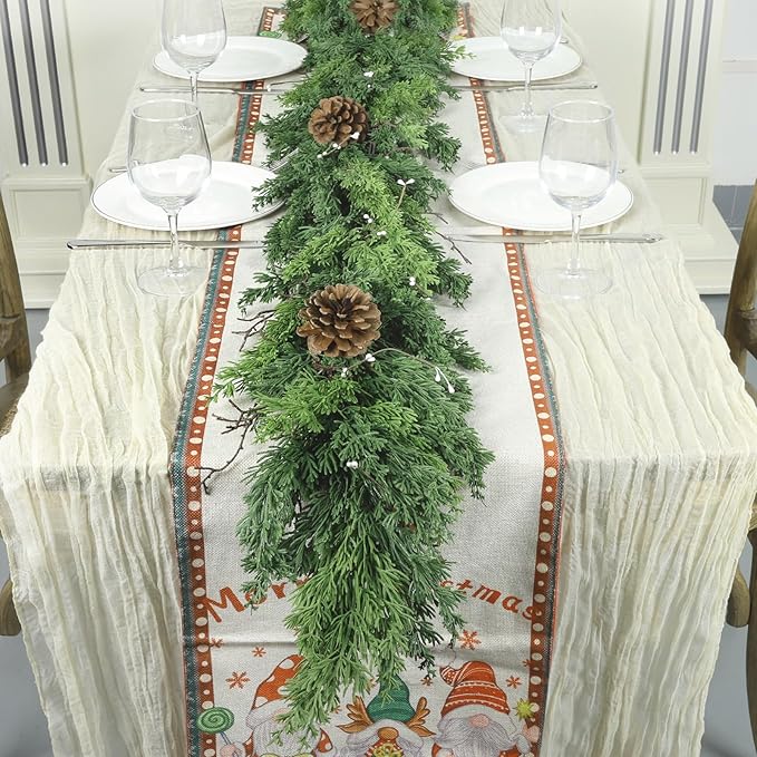 Artgar 6 Ft Christmas Cedar Garland by Artgar