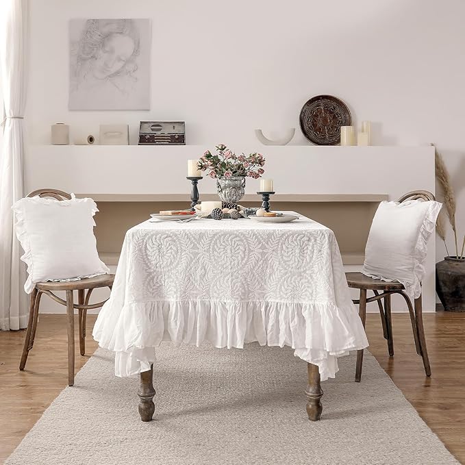patdrea Vintage Ruffle Tablecloth - Image 6