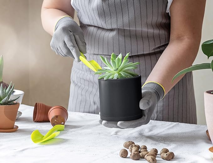 D'vine Dev 4 Pack 4 Inch Modern Plastic Plant Pots, Small Garden Planters - Image 6