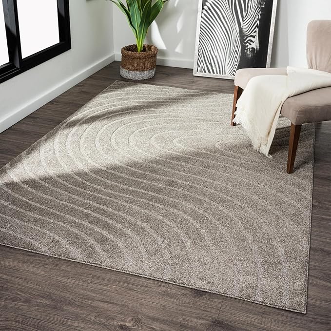 LUXE WEAVERS Modern Geometric Wave Taupe 5x7 Area Rug by LuxeWeavers