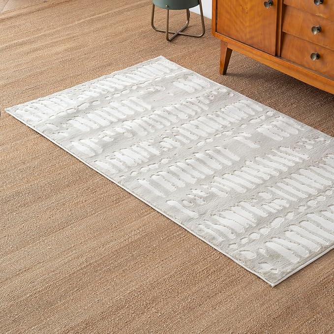 Revival Rugs Shell 2'7"x4'11" Machine Washable Area Rug - Image 2